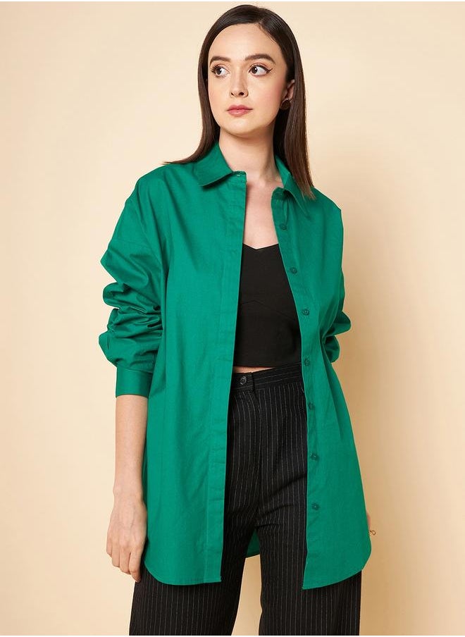 Stay effortlessly stylish with this comfortable Green Oversized Shirts Solid design crafted from 100% Cotton featuring Long Sleeves with Button closure.