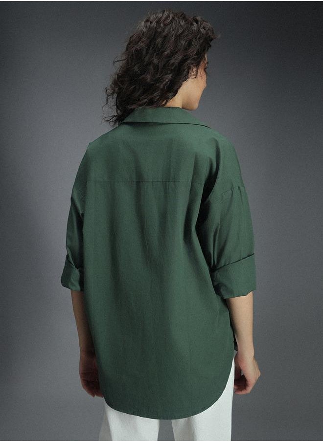 Stay effortlessly stylish with this comfortable Green Tailored Fit Shirts Solid design crafted from 100% Cotton featuring Long Sleeves with Button closure.