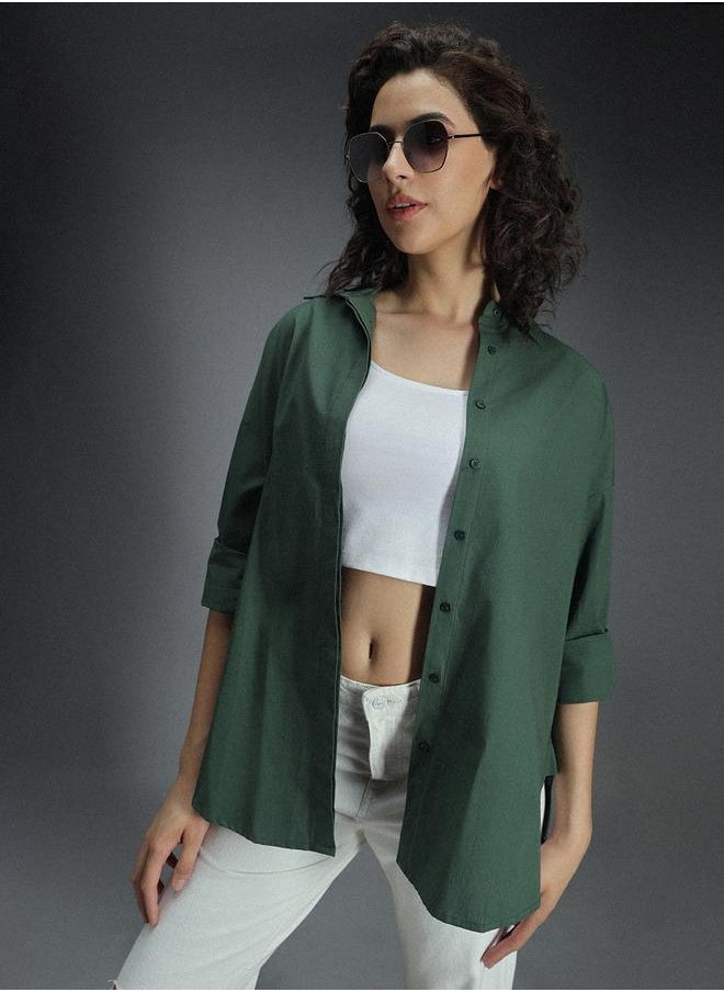 Stay effortlessly stylish with this comfortable Green Tailored Fit Shirts Solid design crafted from 100% Cotton featuring Long Sleeves with Button closure.