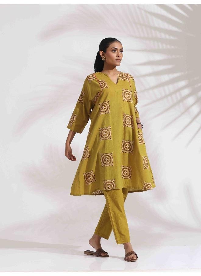 trueBrowns Green Cotton Print Kimono Sleeves Kurta Co-ord Set