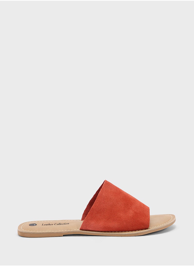 Essential Flat Sandal