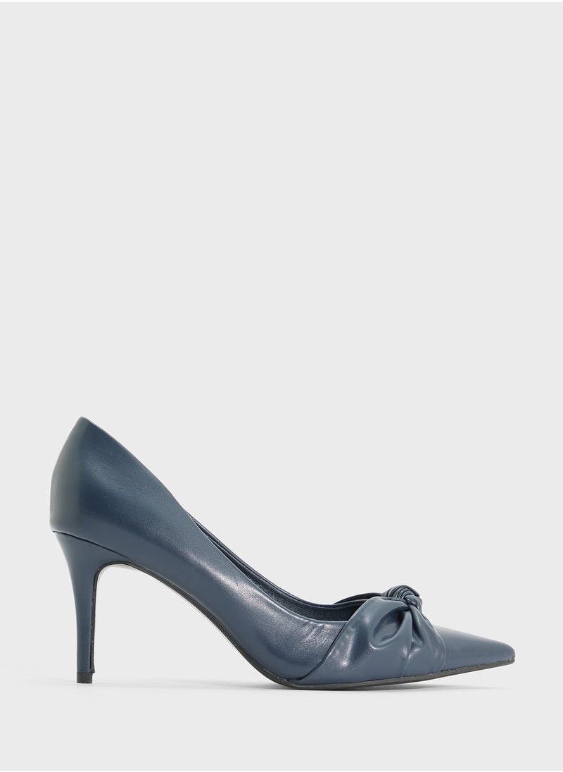 Pointed Pump With Knot Detail
