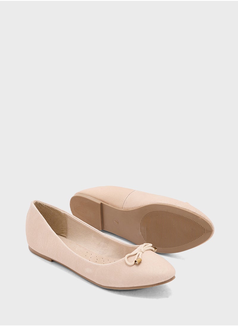 Classic Ballerina With Bow