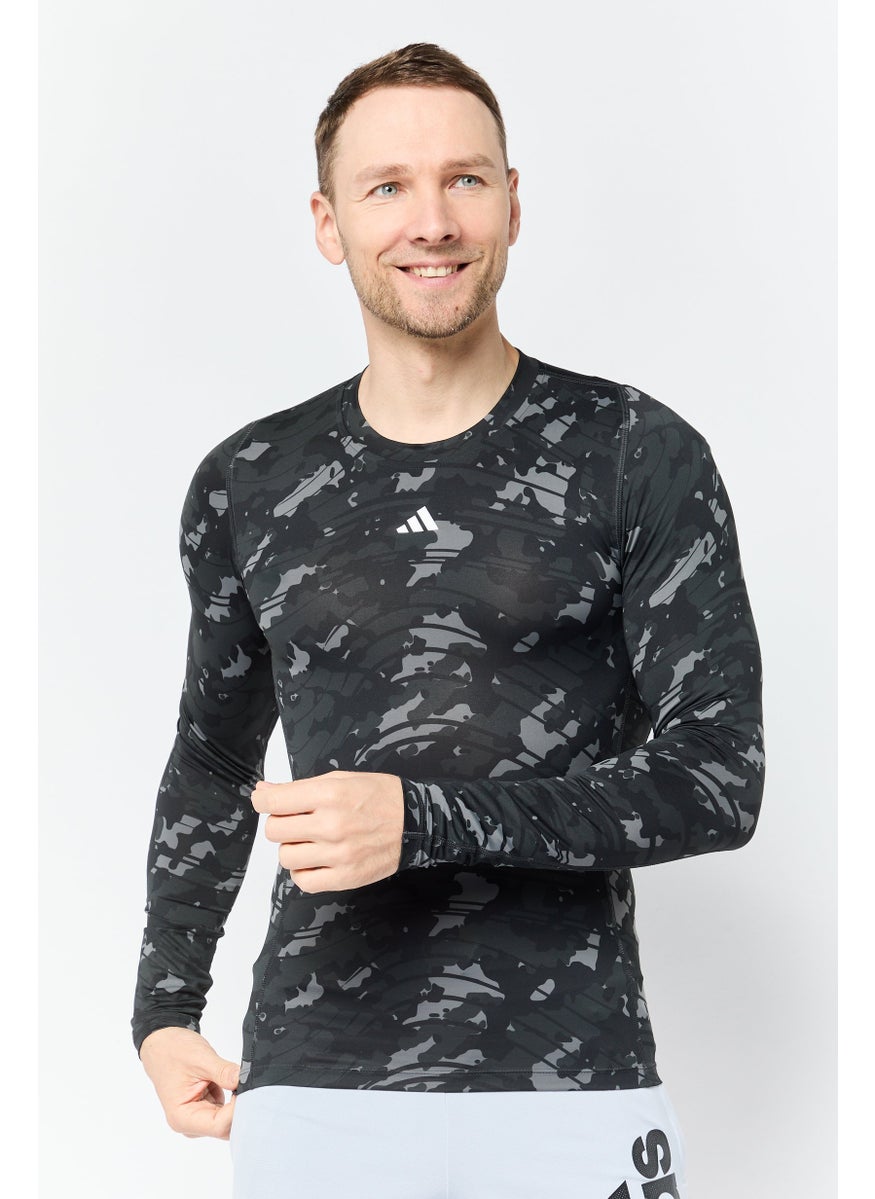Men Sportswear Fit Long Sleeves Training T-Shirt, Multicolor