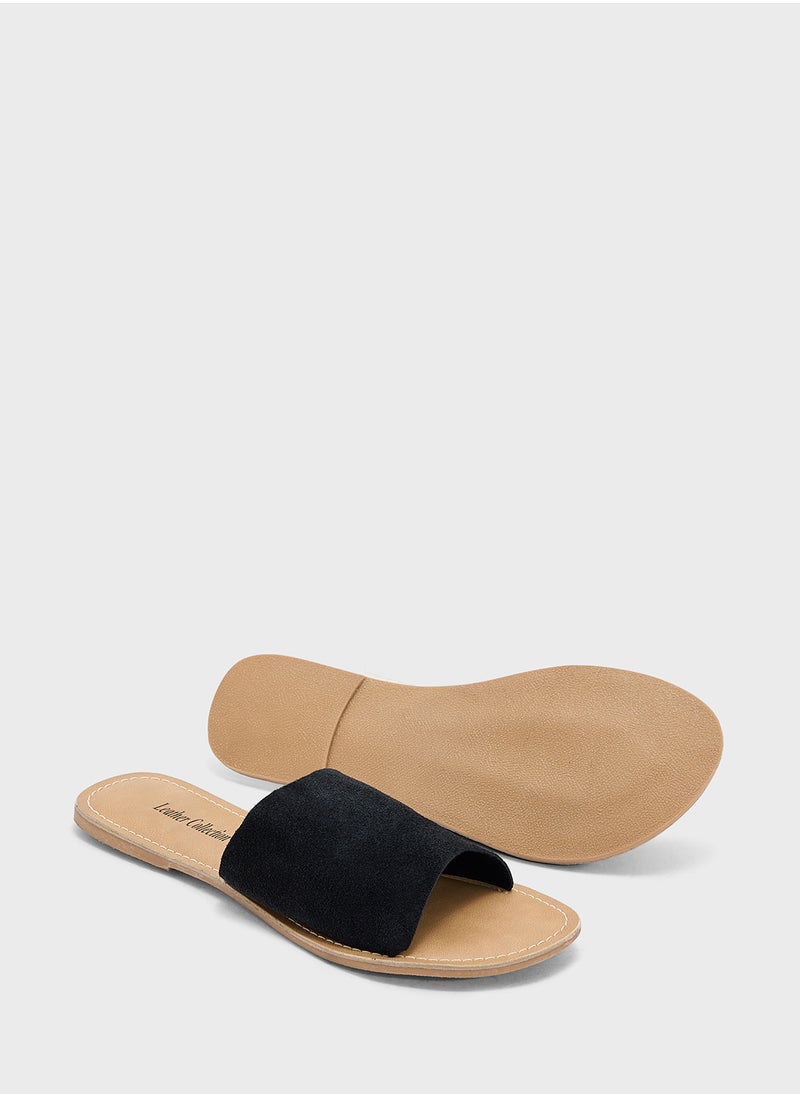 Essential Flat Sandal