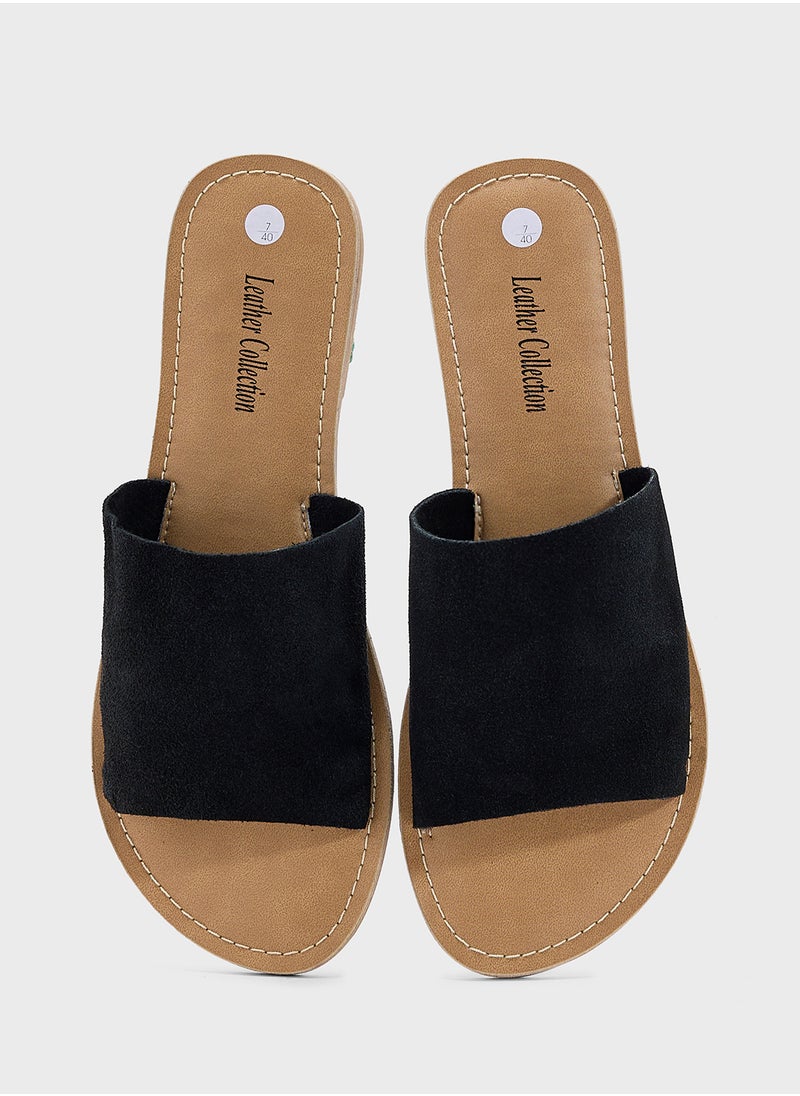 Essential Flat Sandal