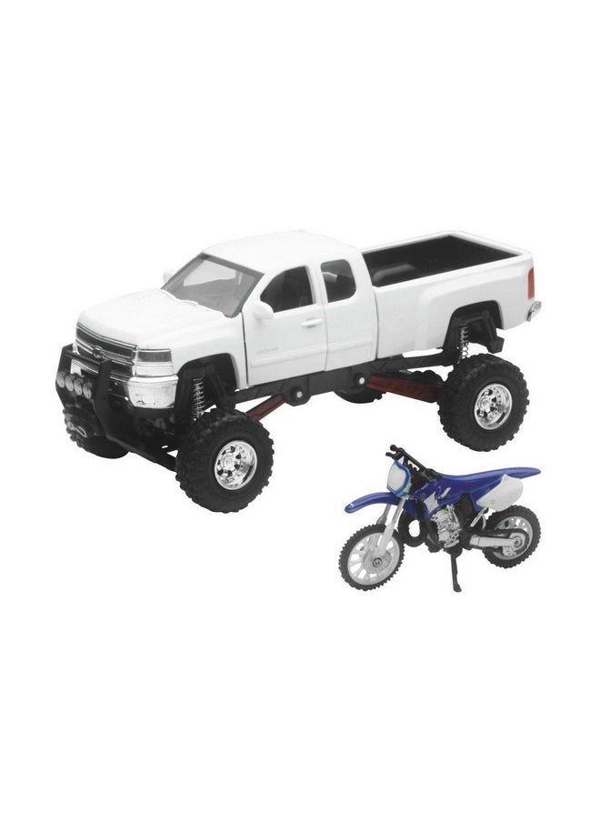 New-Ray Toys 1:32 Modern Scale Truck and Dirt Bike Set Die-Cast Replica White Chevy with YZ125 SS-54416