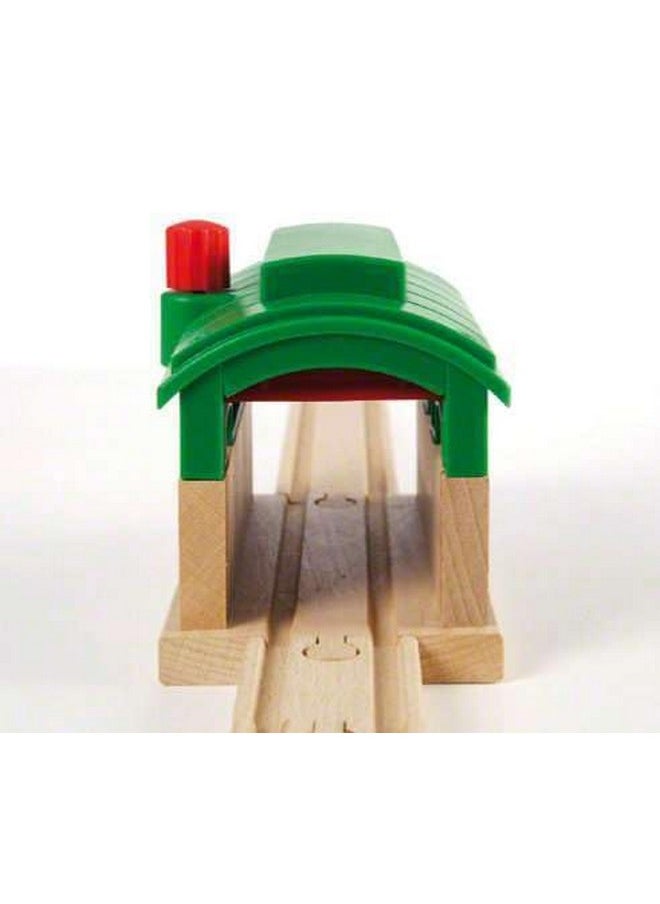 BRIO World 33574 - Train Garage - 1 Piece Wooden Toy Train Accessory for Kids Age 3 and Up