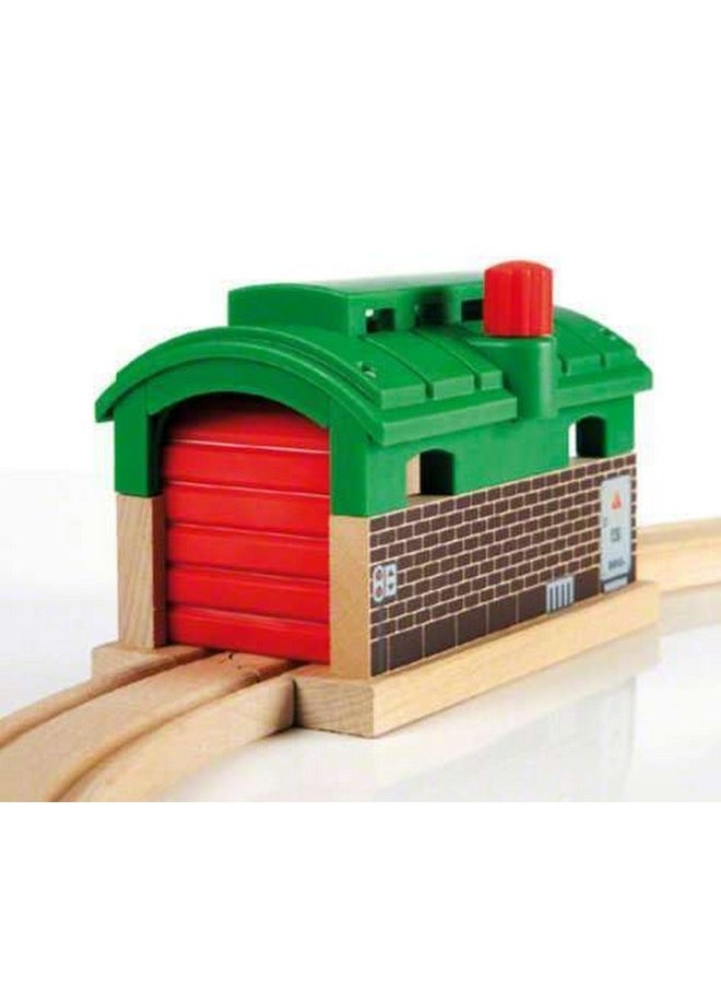 BRIO World 33574 - Train Garage - 1 Piece Wooden Toy Train Accessory for Kids Age 3 and Up