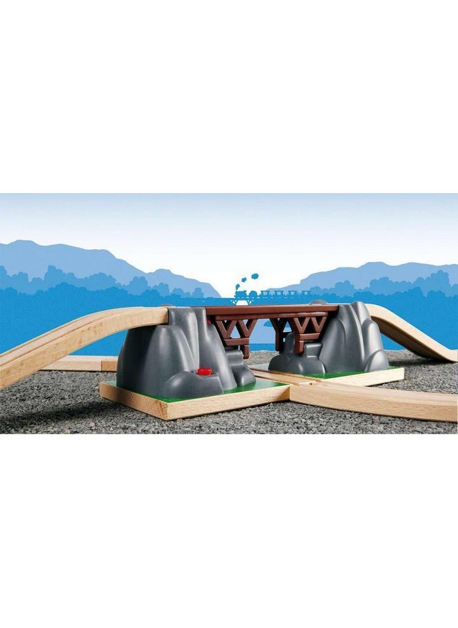 BRIO World - 33391 Collapsing Bridge - Engaging 3-Piece Toy Train Accessory | Cultivates Creative Play | Enhances Logical Thinking | Suitable for Kids Aged 3 & Up | Compatible with All BRIO Sets
