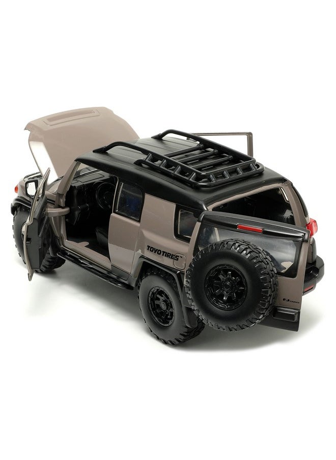 Jada Toys Just Trucks 1:24 Toyota FJ Cruiser Die-cast Car Brown with Tire Rack, Toys for Kids and Adults