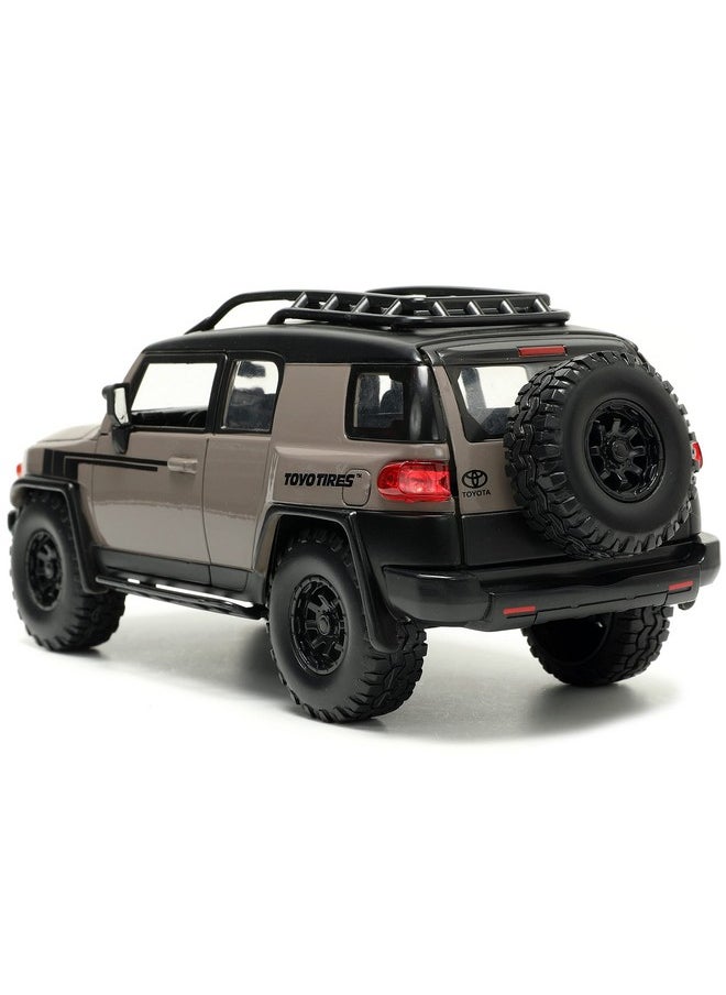 Jada Toys Just Trucks 1:24 Toyota FJ Cruiser Die-cast Car Brown with Tire Rack, Toys for Kids and Adults