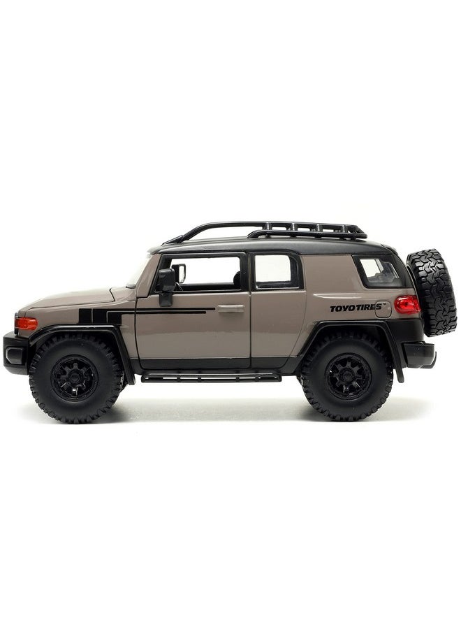 Jada Toys Just Trucks 1:24 Toyota FJ Cruiser Die-cast Car Brown with Tire Rack, Toys for Kids and Adults