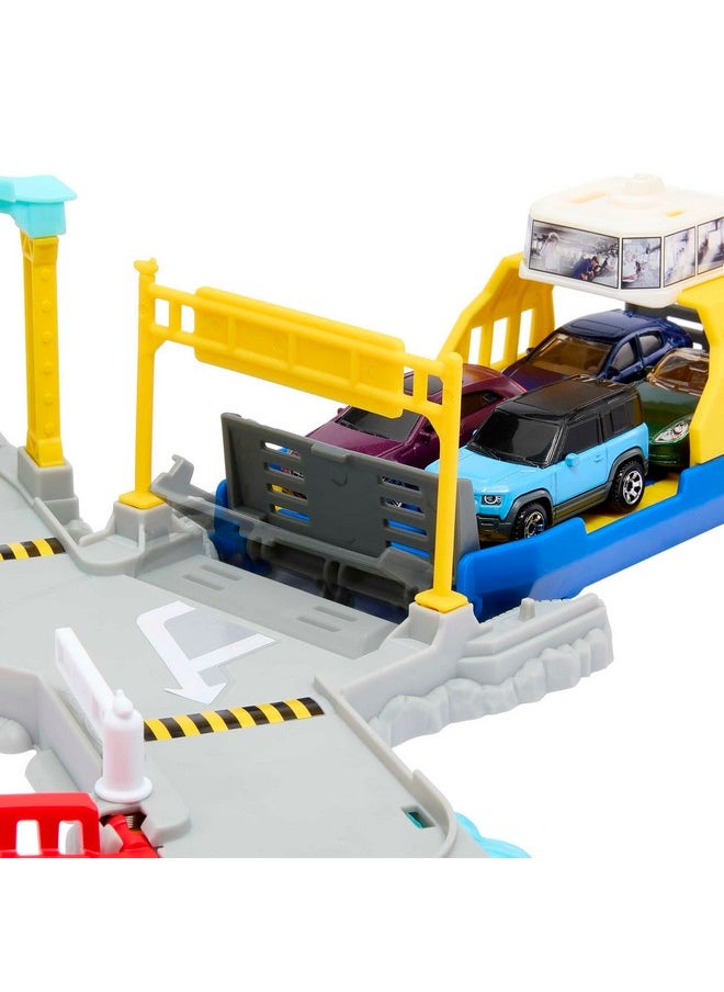 Matchbox HMH29 Ferry Port Set with Detachable Wheeled Ferry, Elements to Activate Manually or with The Help of The Land Rover Car, Children's Toy, from 3 Years Old,