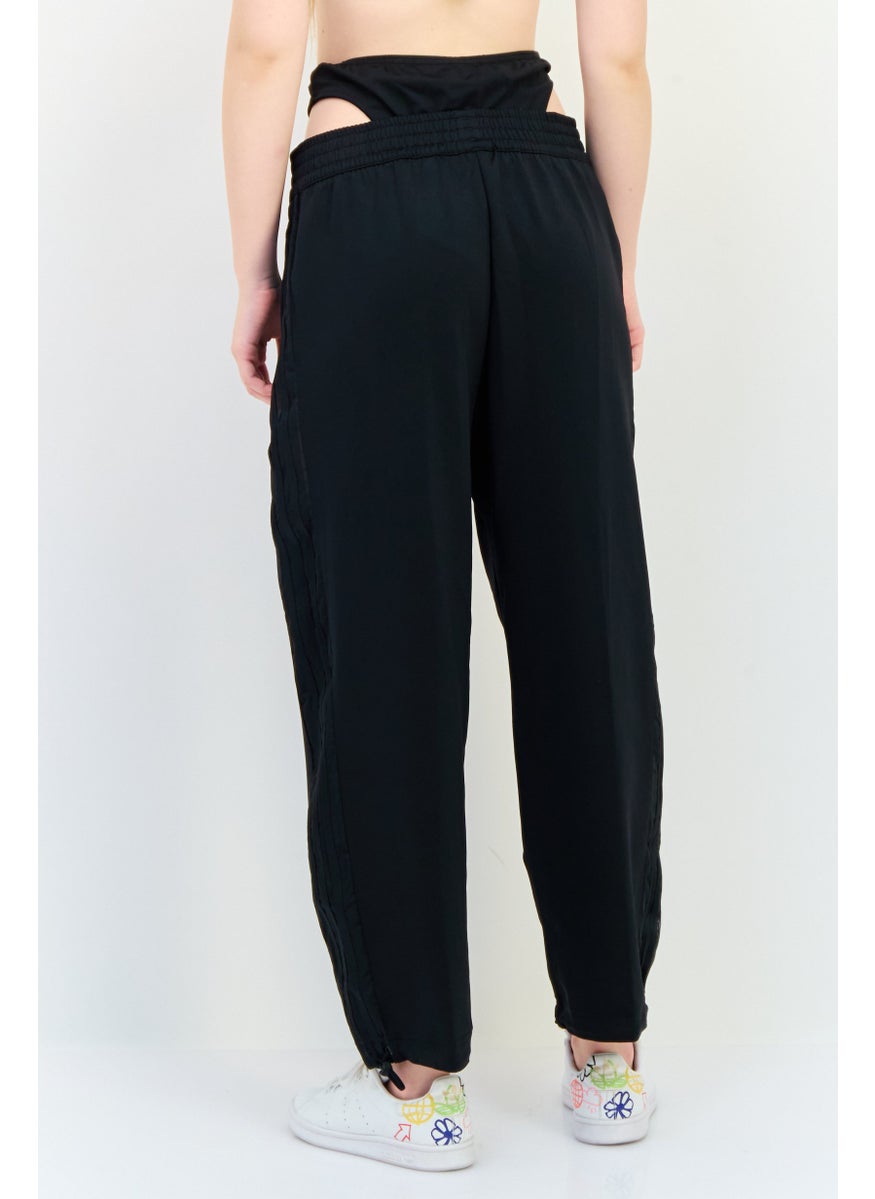 Women Loose Fit 7/8th Outdoor Sweatpants, Black