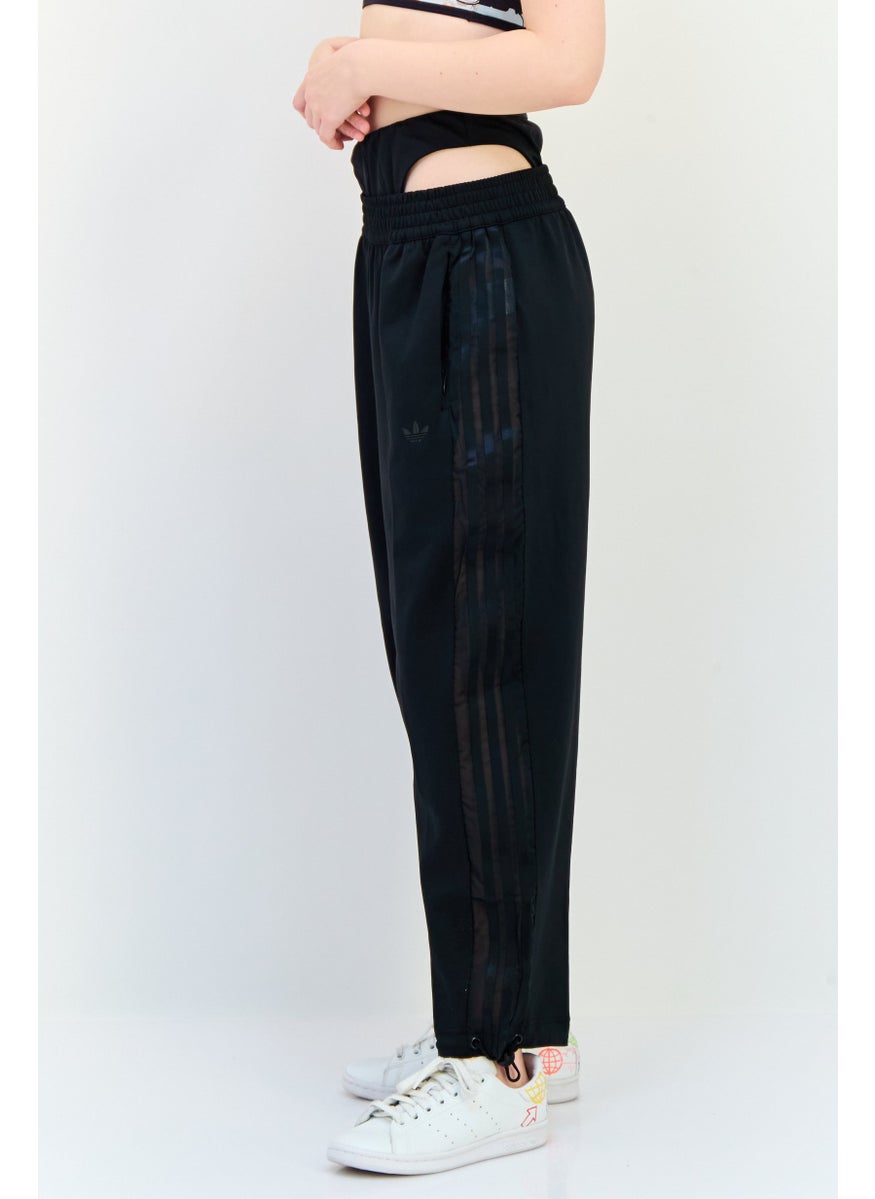 Women Loose Fit 7/8th Outdoor Sweatpants, Black