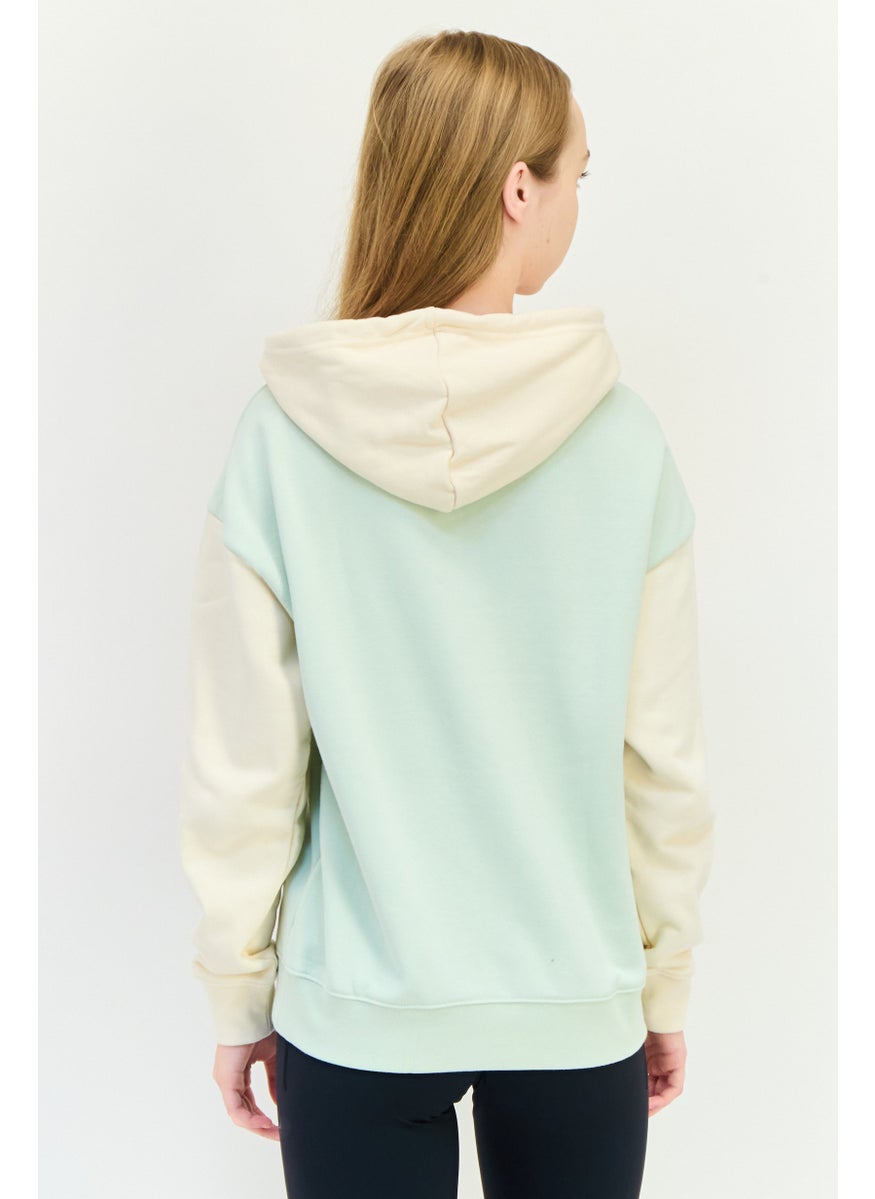 Women Sportswear Fit Long Sleeve Outdoor Hoodie, Multicolor
