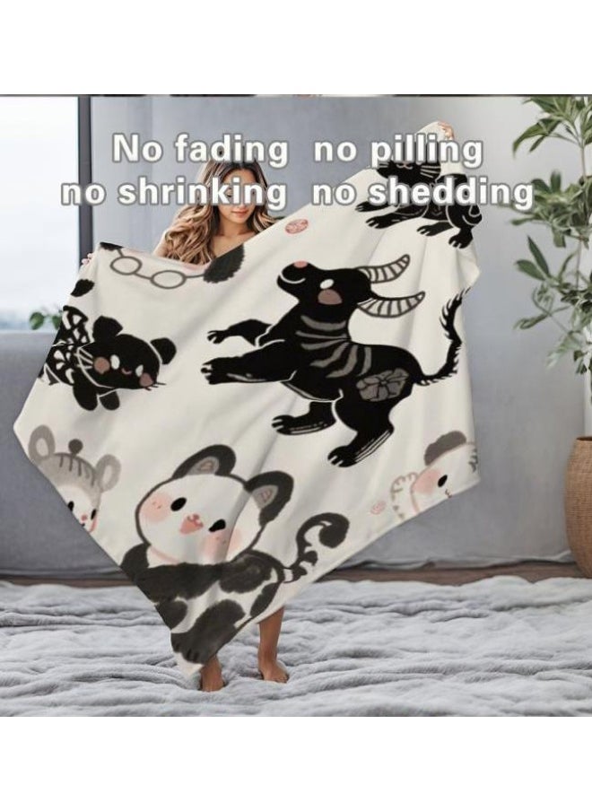 Children's or student cartoon flannel thin blanket (warm and comfortable, suitable for sleep, games) 100cm*150cm