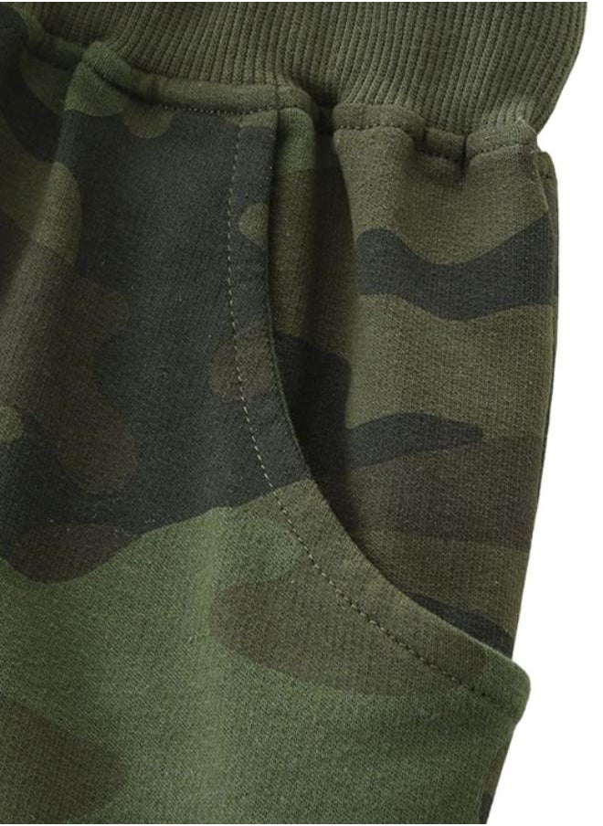 Olive Regular Fit Mid Rise Camouflage Shorts