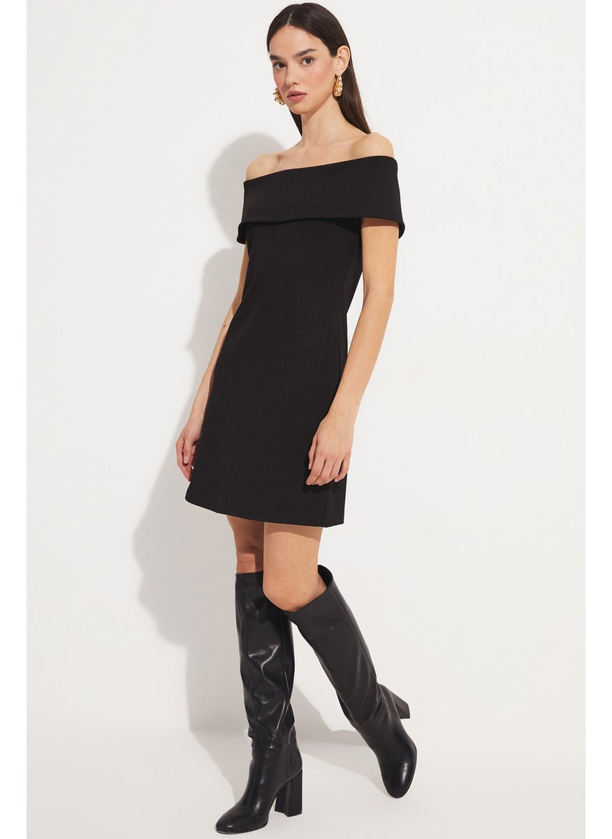 Women's Body-Fitting Carmen Collar Knitted Mini Dress