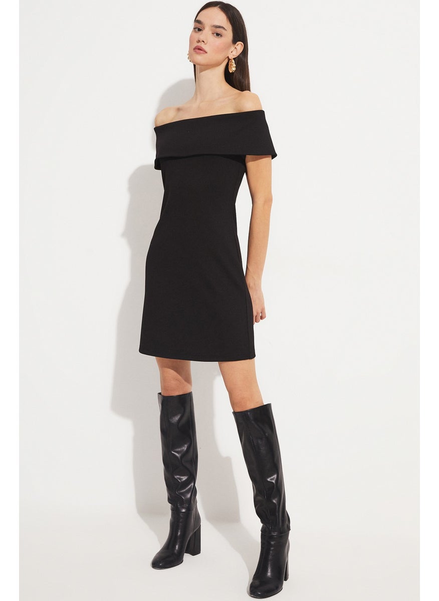 Women's Body-Fitting Carmen Collar Knitted Mini Dress