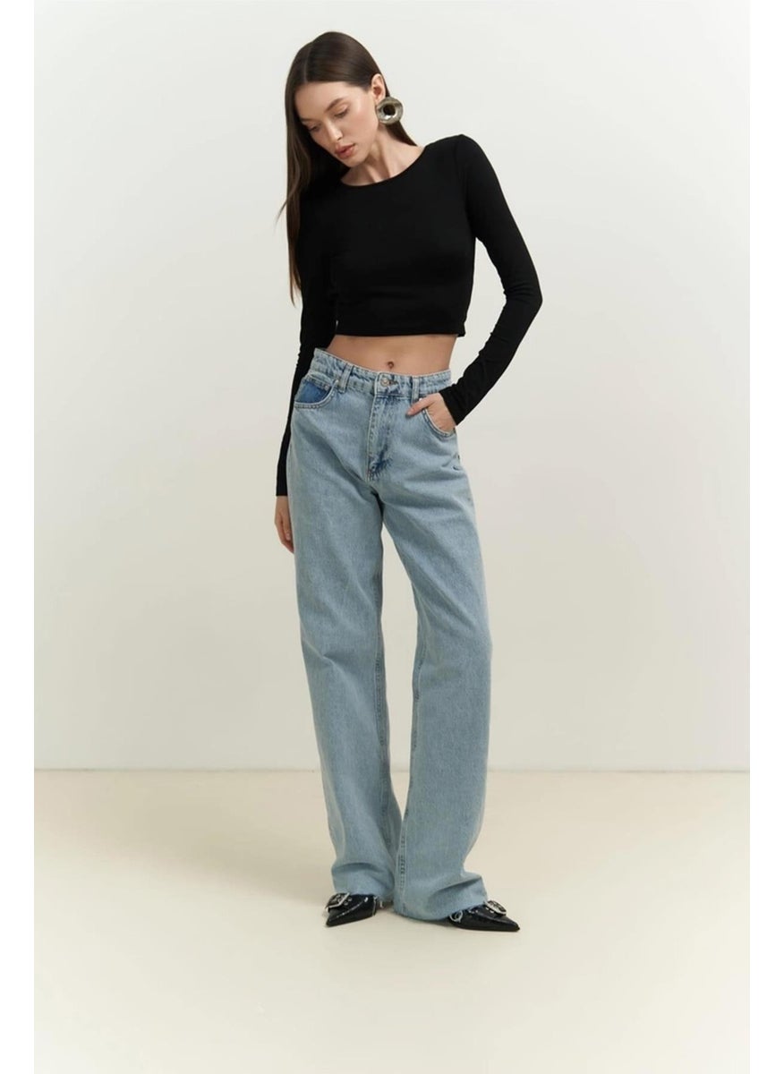Women's Black Long Sleeve Crew Neck Crop Blouse