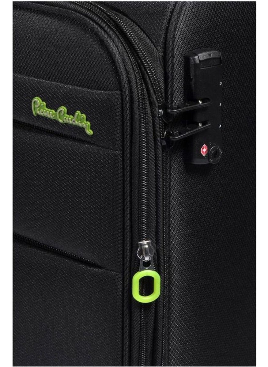 Licensed Ultra Light Black Fabric Unisex Medium Size Suitcase 
04PC4200-02 Medium Size 1-pack Licensed Fabric C