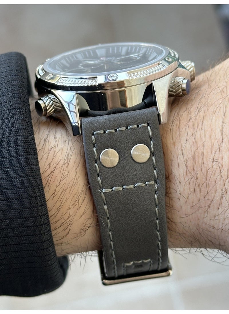 New Model Men's Wristwatch with Alarm and Illumination Suitable for Sports and Stylish Use