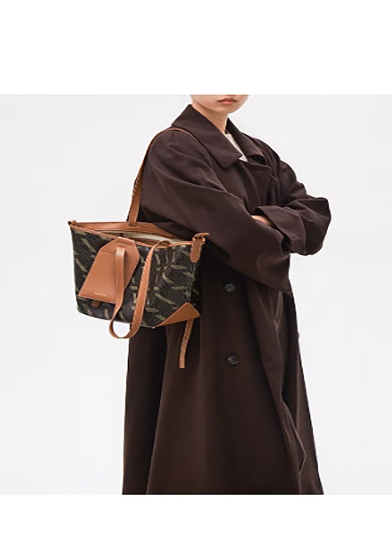 Medium - Sized Tote Bag Inspired by Old - Flower Retro Aesthetic, Perfect for Commuters