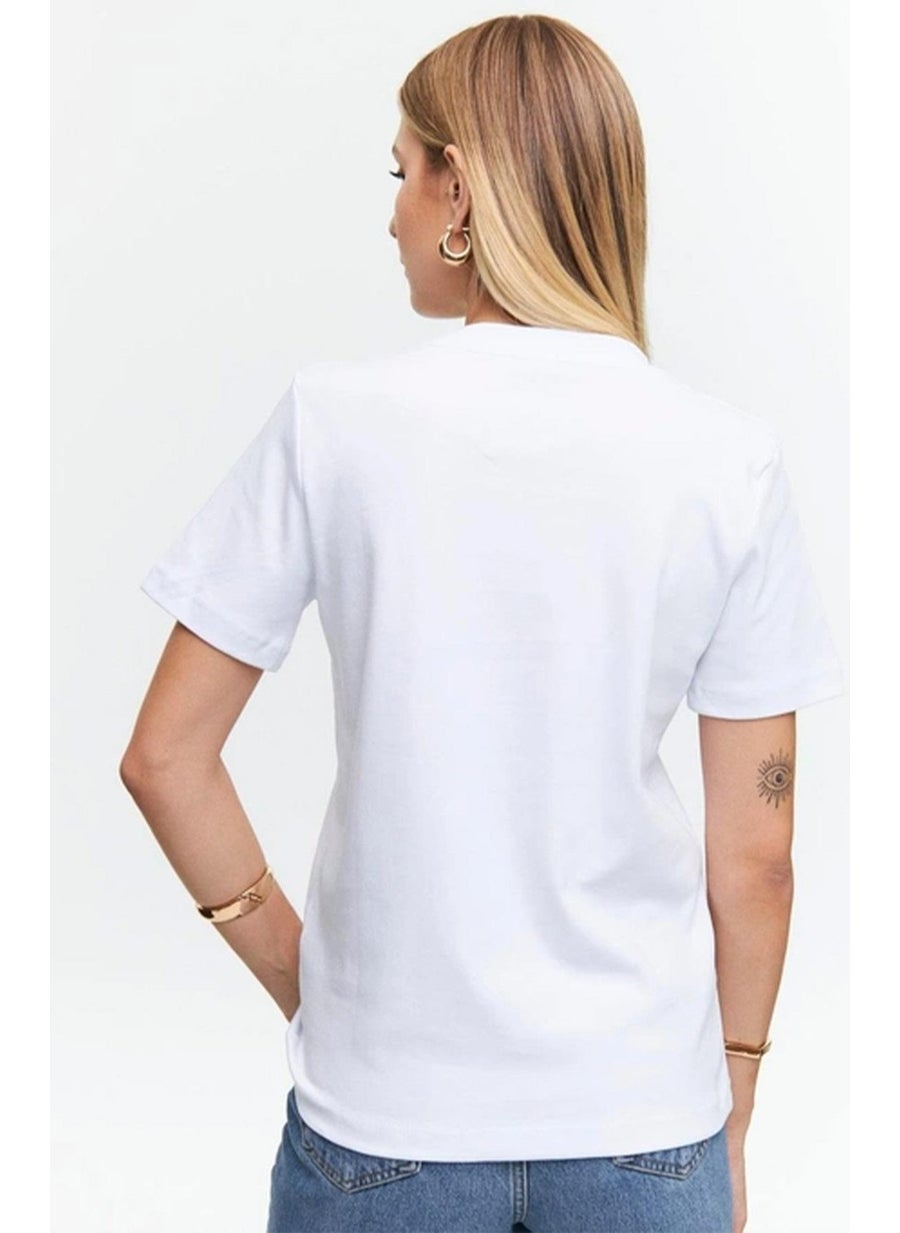 Women's White Crew Neck Cardigan Stitched Basic T-Shirt