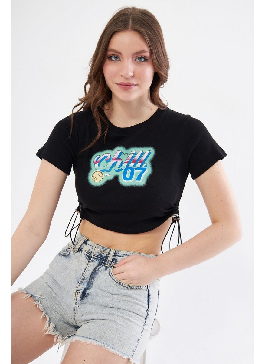 Women's Black Crew Neck CHILL07 Printed Side Elastic Gathered Crop T-Shirt