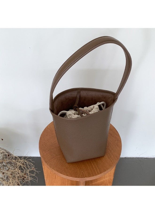 Simple Girl's Shoulder Bag Advanced Sense Refined Bucket Bag Large Capacity Small Wind Commuter Bag