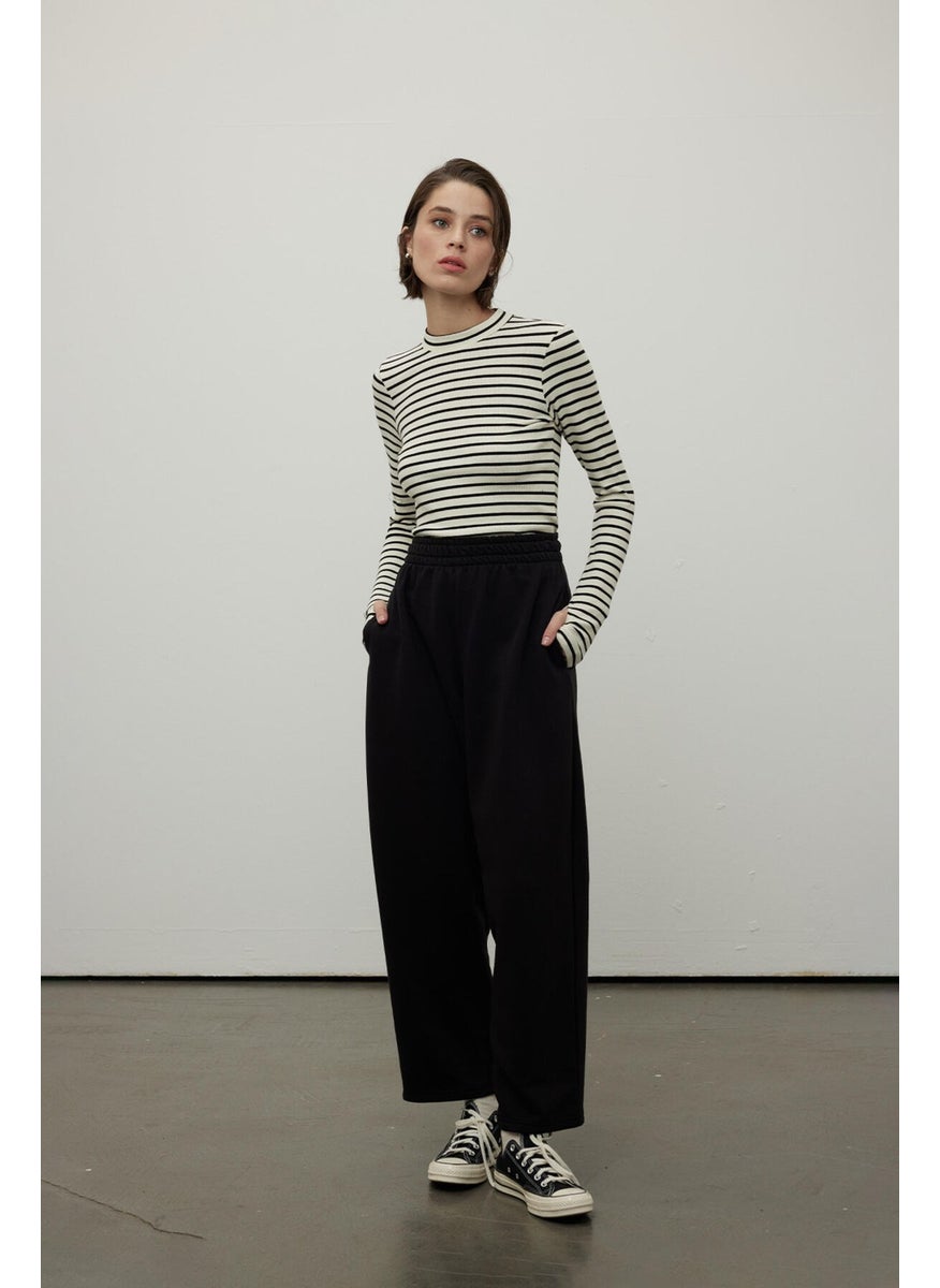 Finger-Slot Striped Body Black