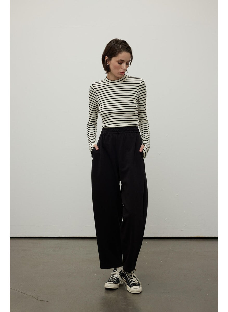 Finger-Slot Striped Body Black