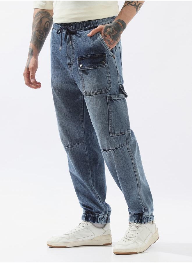 Men Comfort Relaxed Fit Mid-Rise Cargo Jogger Jeans