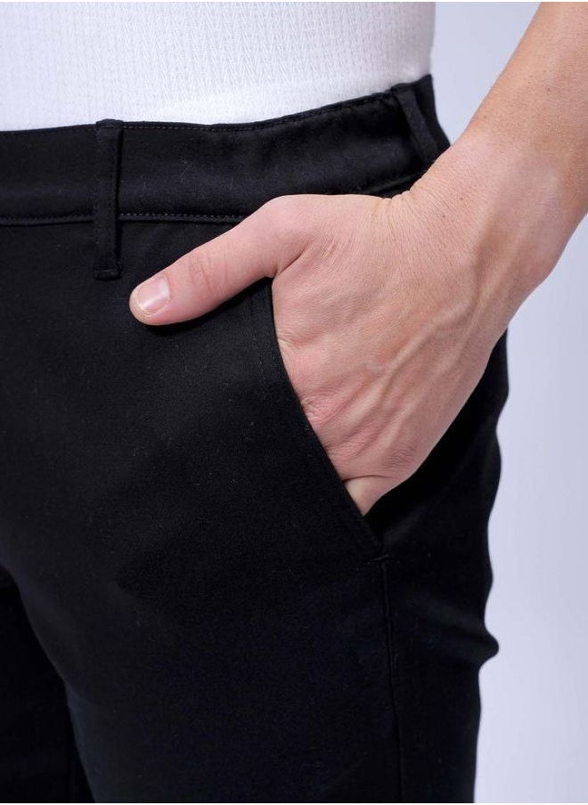 Men Regular Fit Solid Mid-Rise Chino Shorts