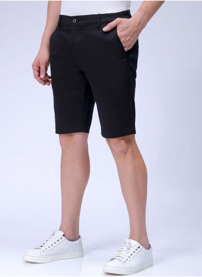 Men Regular Fit Solid Mid-Rise Chino Shorts