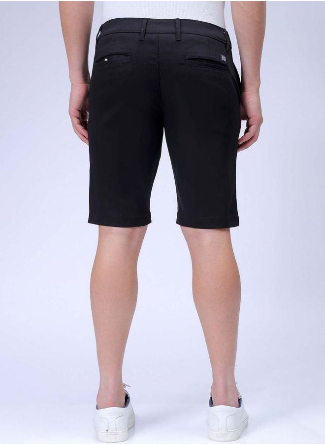 Men Regular Fit Solid Mid-Rise Chino Shorts