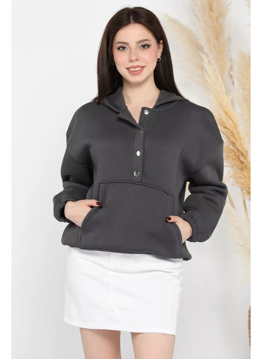 Women's Raised Kangaroo Pocket Button Detailed Sweatshirt