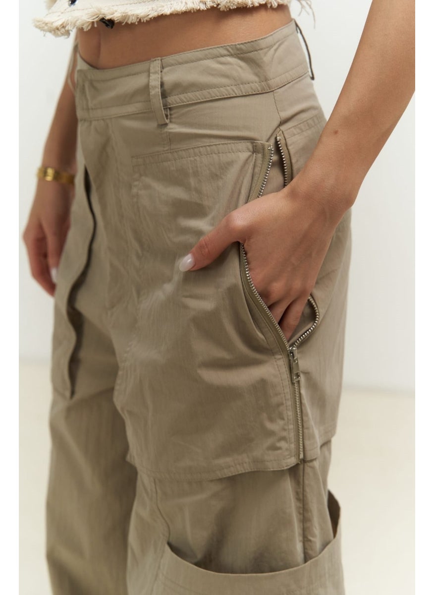 Collection Wendy Beige Parachute Cargo Pants