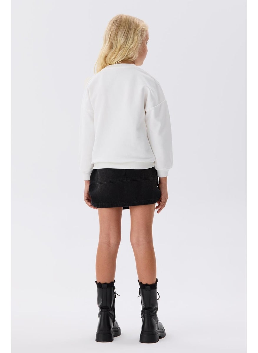 Bg Store Girl White Sweatshirt