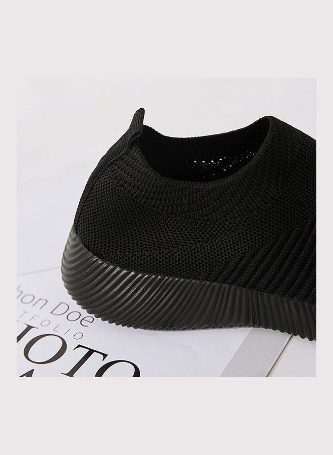 Knitted Round Toe Slip-Ons Black