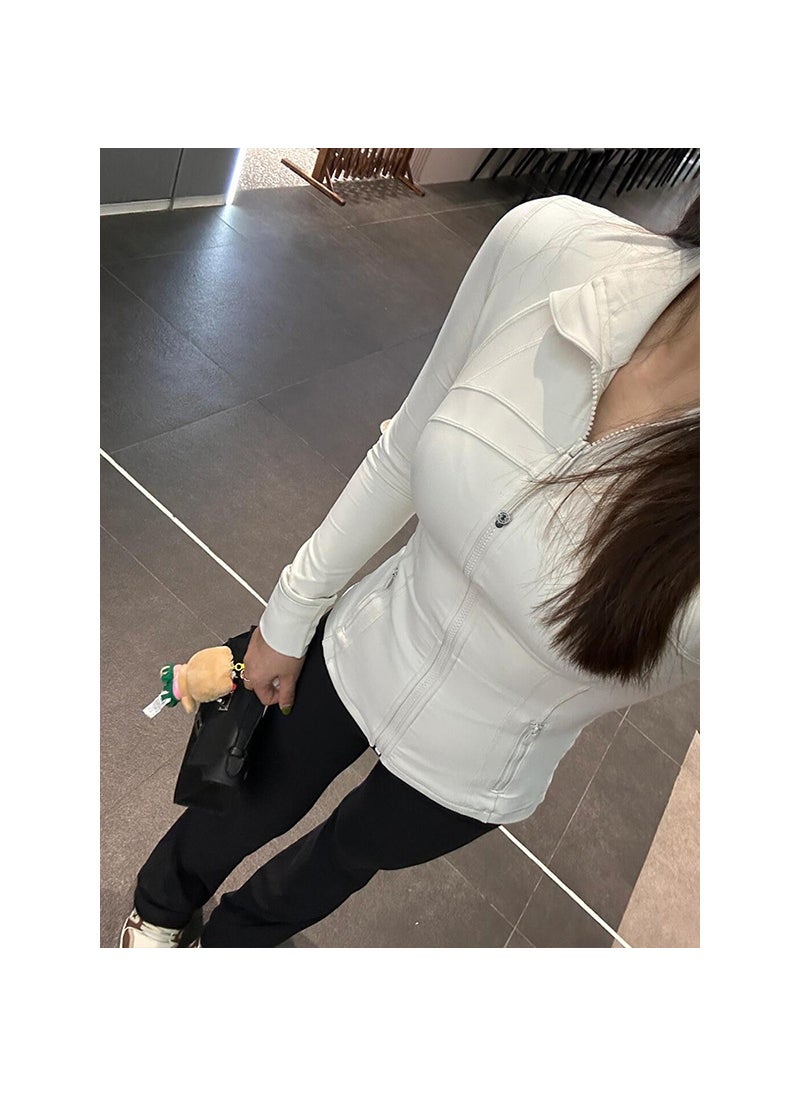 Womens Yoga Suit Jacket 2025 New Slimming Smooths Your Silhouette Top Sports Tight Riding Fitness Wear Pilates Wear White protein stand collar