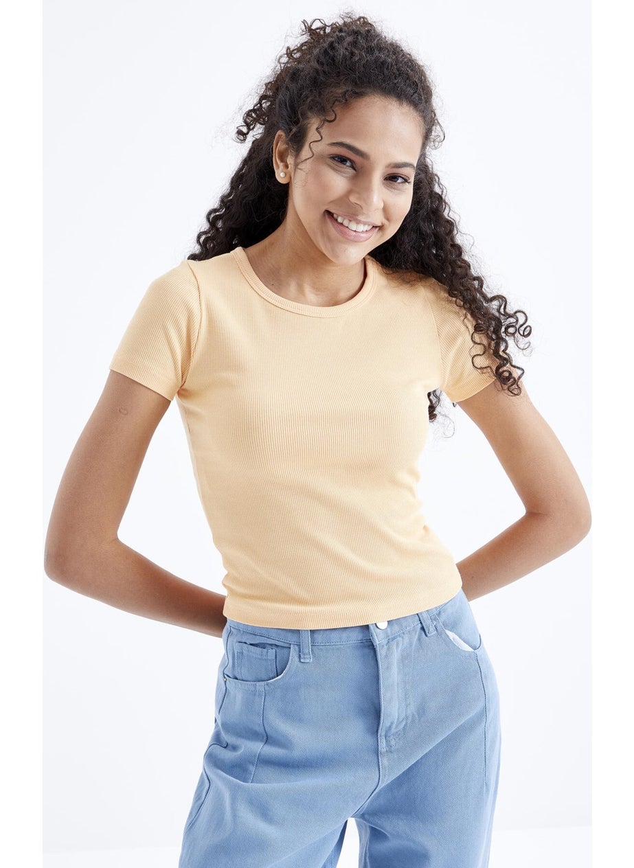 Melon Inside Basic Short Sleeve O Neck Women's Crop Top - 97202