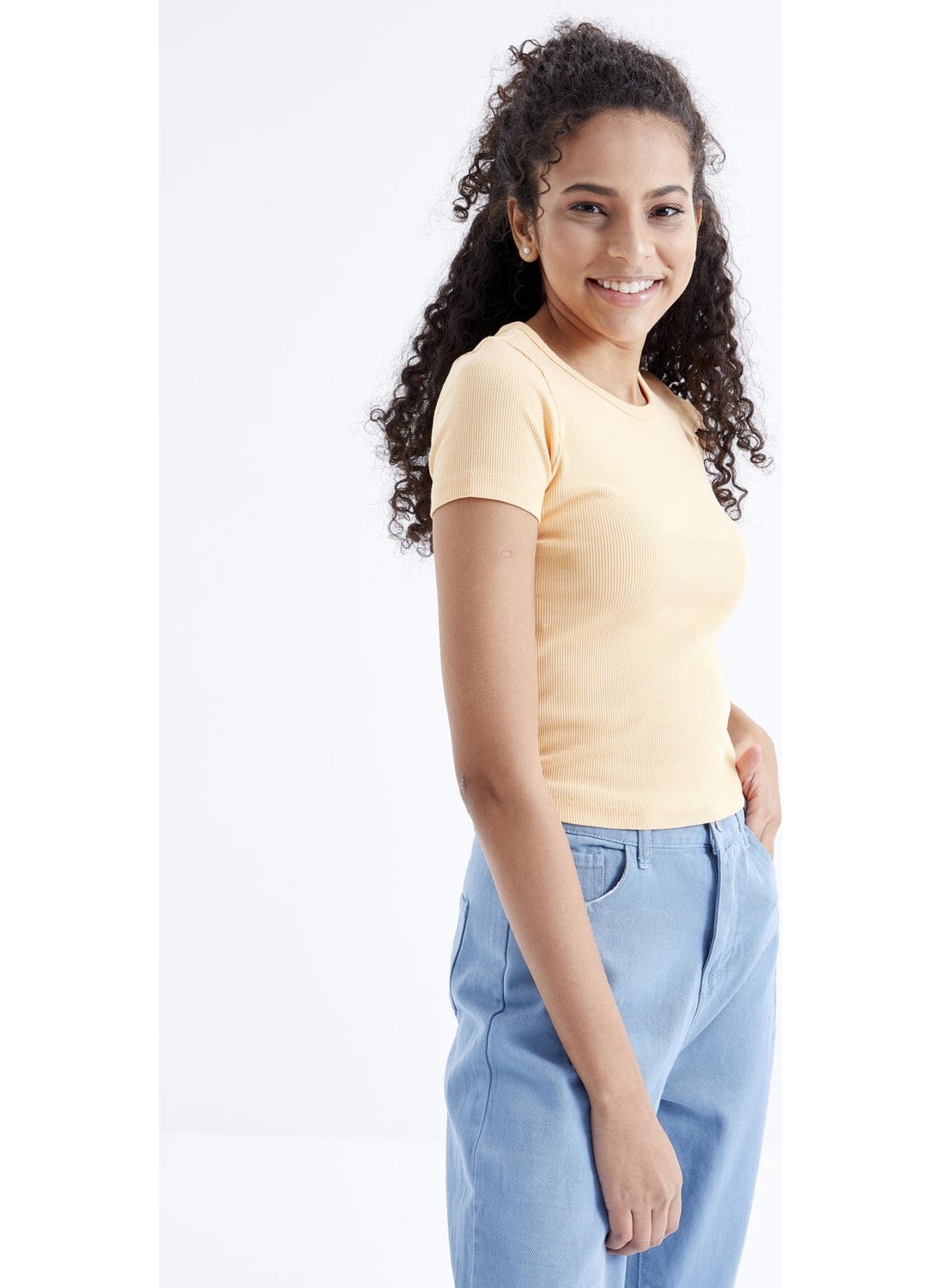 Melon Inside Basic Short Sleeve O Neck Women's Crop Top - 97202