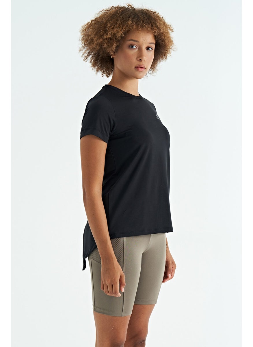 Black Back Slit Detailed O Neck Short Sleeve Standard Fit Women's T-Shirt - 97267