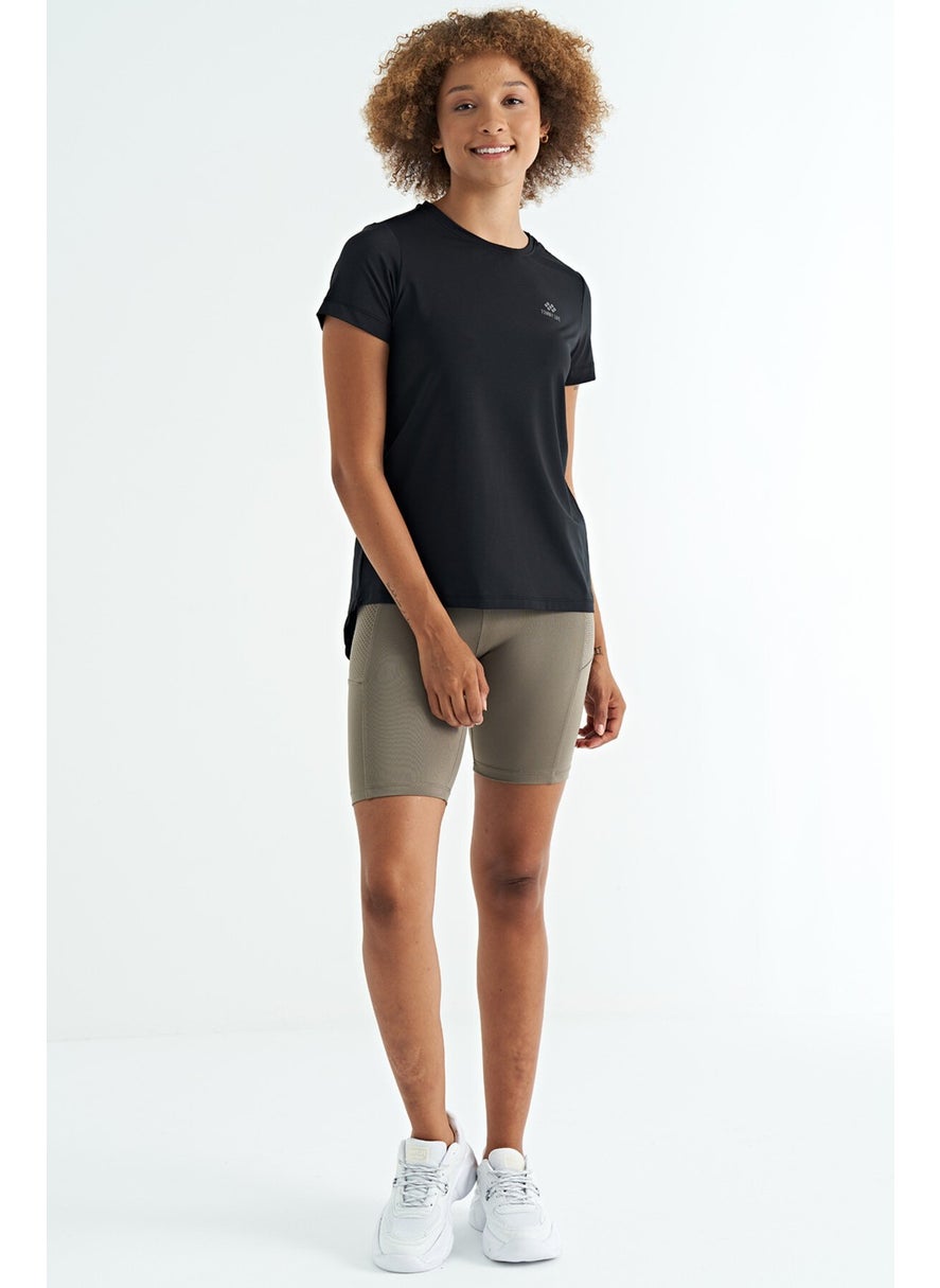 Black Back Slit Detailed O Neck Short Sleeve Standard Fit Women's T-Shirt - 97267