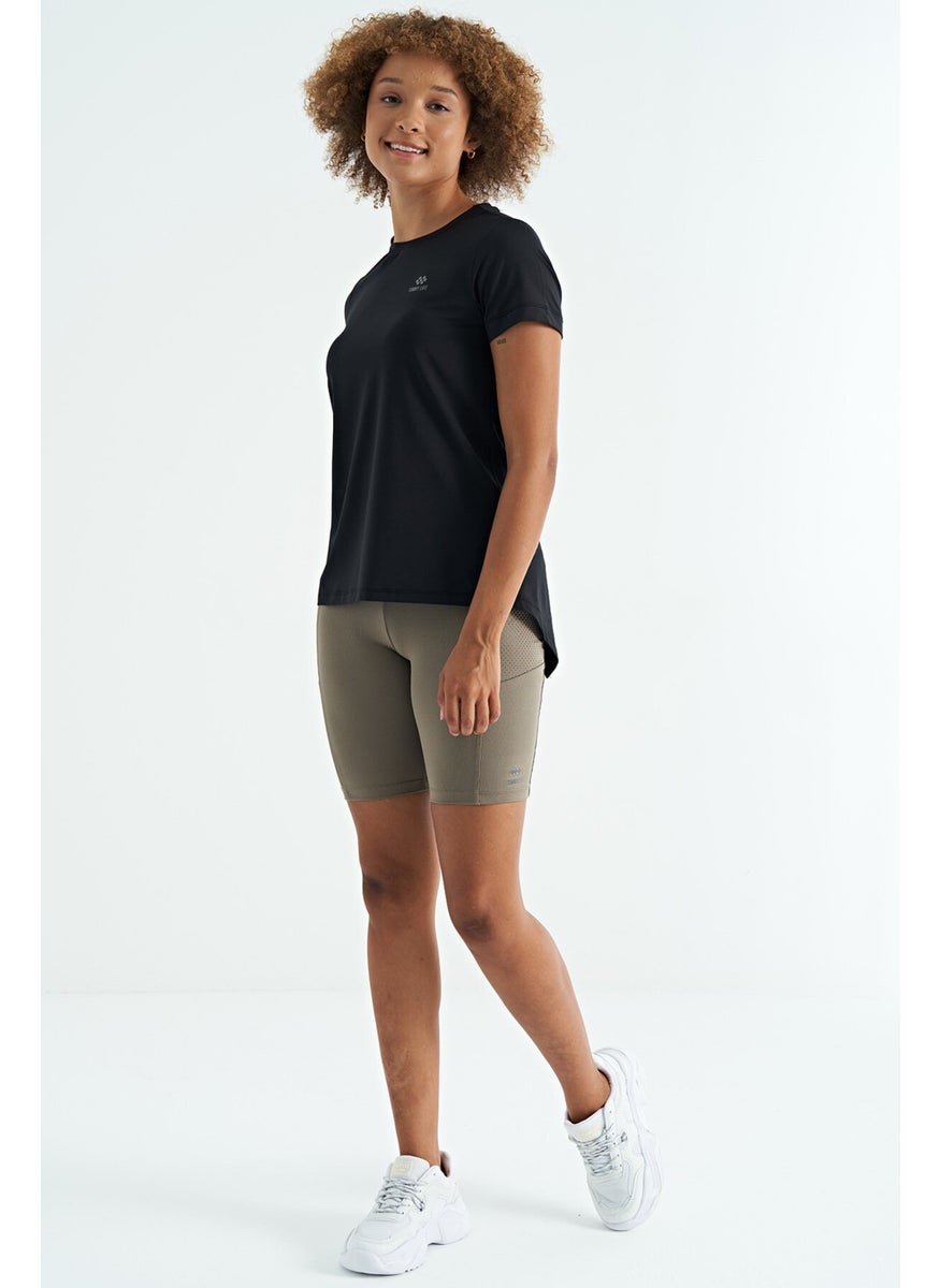 Black Back Slit Detailed O Neck Short Sleeve Standard Fit Women's T-Shirt - 97267