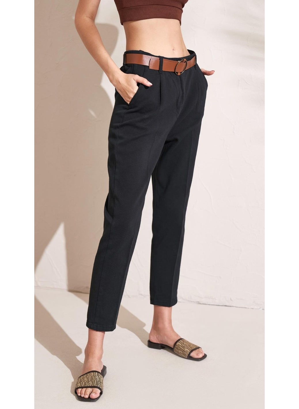 Women's Black Waist Belted Gabardine Carrot Trousers