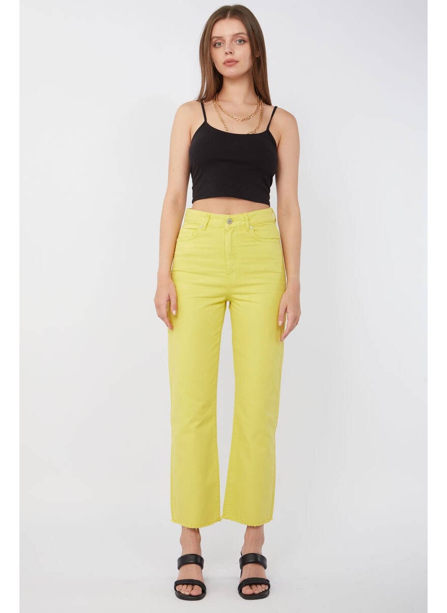 Women's Basic Cut Leg Jeans Pistachio Green